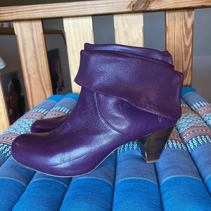 Frye Lisa Shortie Bootie Purple size 8M